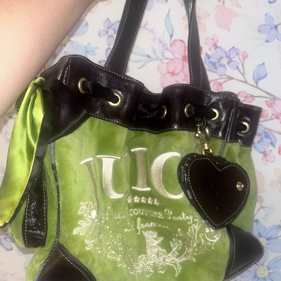 Juicy Couture Lime Green and Black Shoulder Bag - Picture 3 of 11